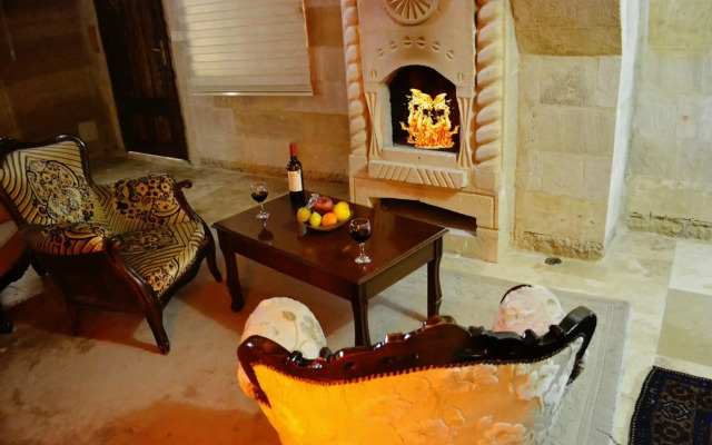 Family Cave Suites Hotel