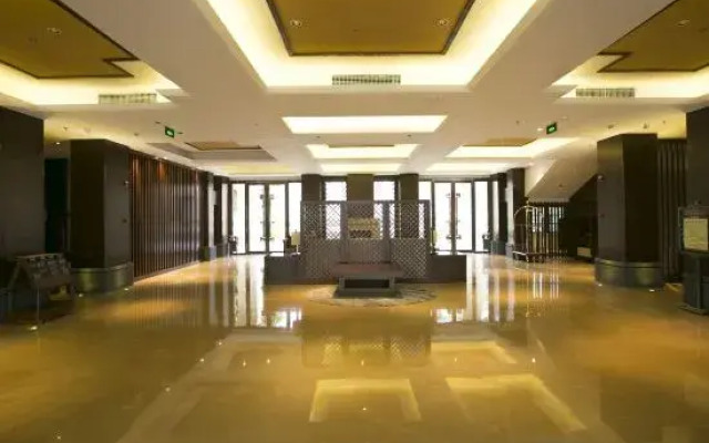 Gongga cliff Hot Spring Hotel