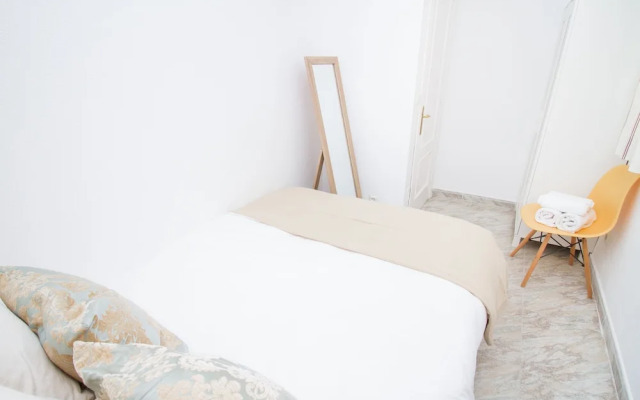 Spacious and Bright Apartment by La RecepciÃ³n