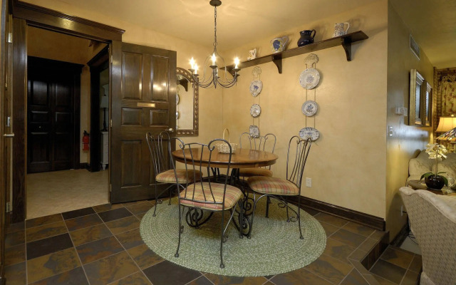 The Roost Bed and Breakfast