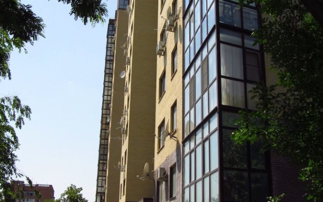 Alliance Apartments on Osrovskogo Street