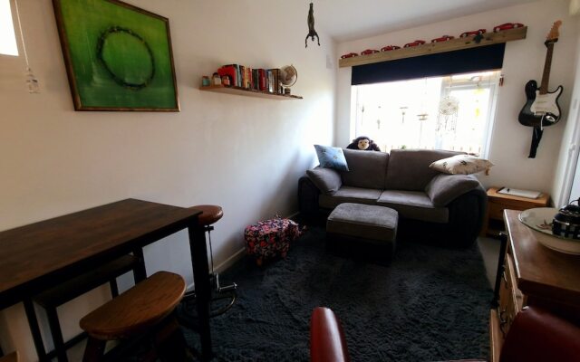 Charming 1-bed Maisonette With Mountain View
