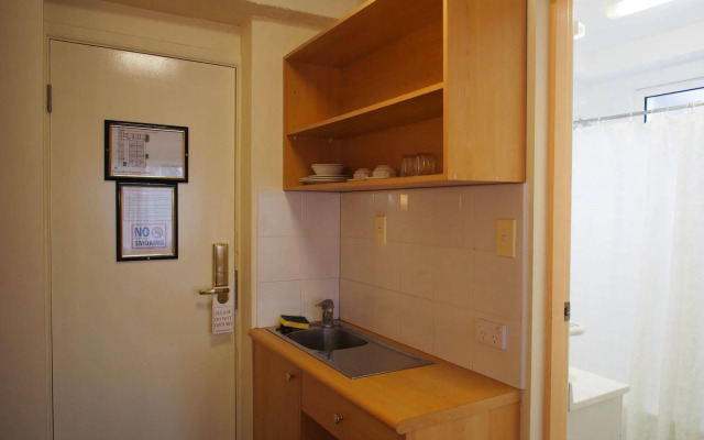 Edgecliff Lodge Motel