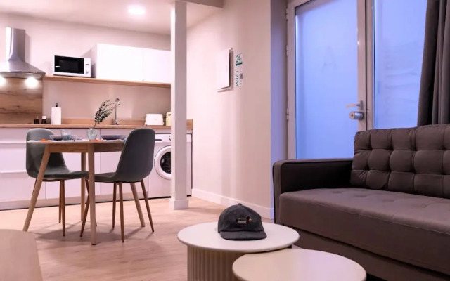 Apartamentos Lydia by gaiarooms
