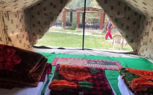 Moustache Kasol