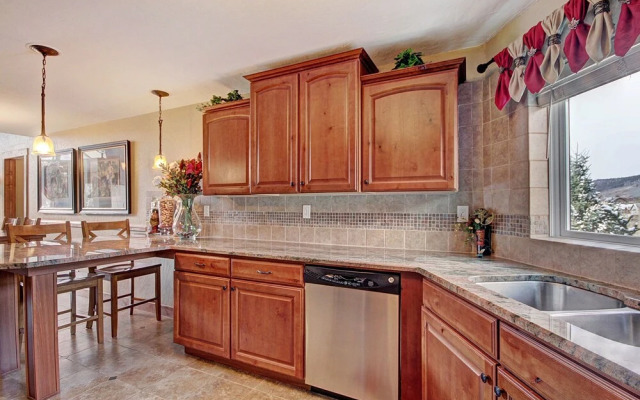 241 Cinnamon Ridge I by RedAwning