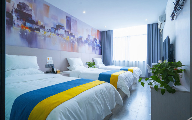 Riste Hotel (Luoxin industrial cluster, Xin'an County)