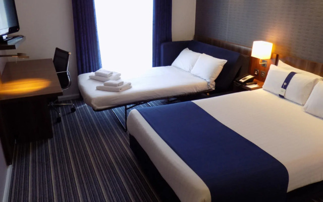 Holiday Inn Express Dunstable by IHG