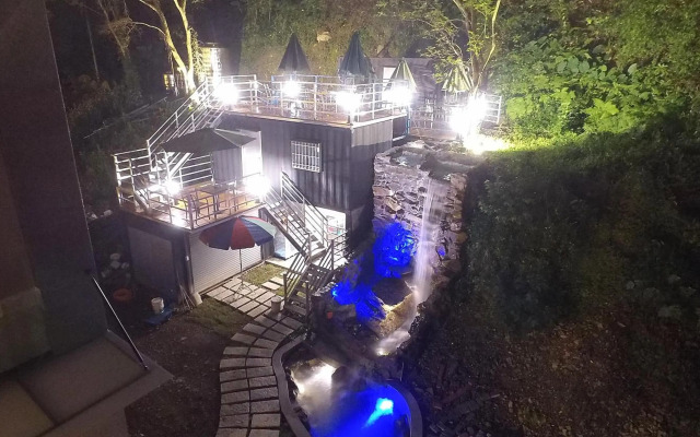 PULI GuanPu Fallsview Stay House