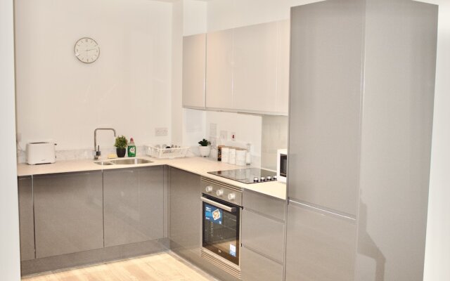 Impeccable 1bed Apartment in the Heart Ofgreenford