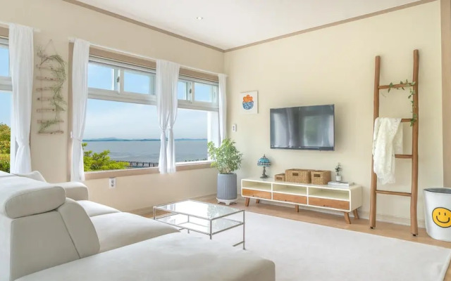 Yeosu Canada meo Village pet Pension