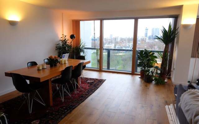 Stunning Apartment With Views Across London