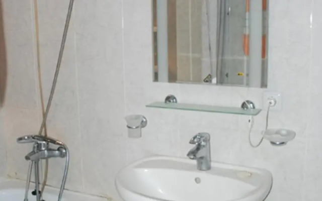 Apartment on Isahakyan Street