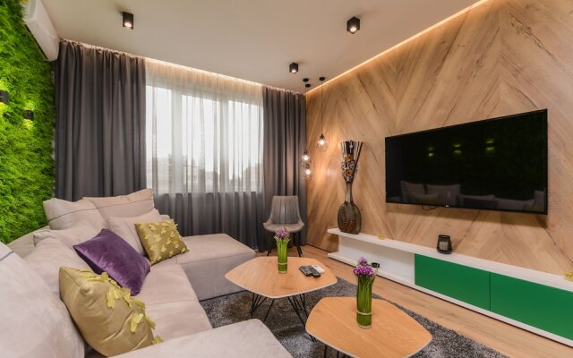 FM Premium Luxury 2-BDR Apartment - Lux and Style
