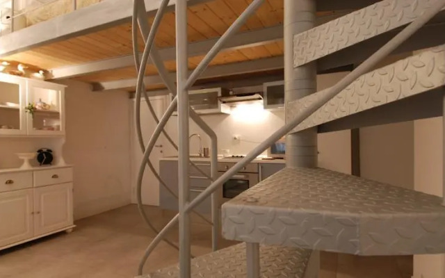 Domenichino Halldis Apartment