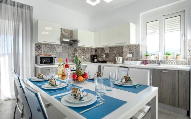 Aegean Horizon Beachfront Villas