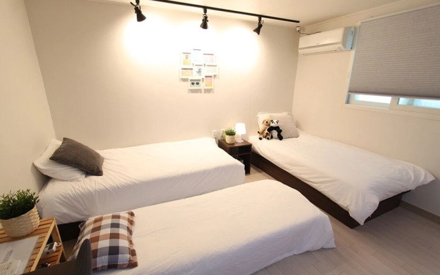DK House