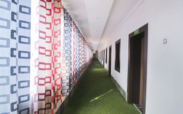 OYO Flagship 18658 Hotel Royal Green
