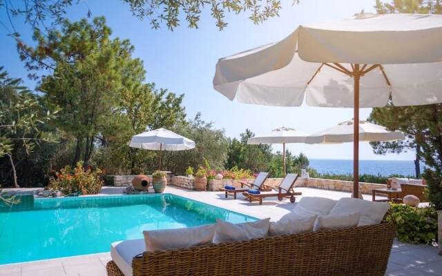 580m² Homm Luxurious Seaside Residence in Syvota, 14 ppl