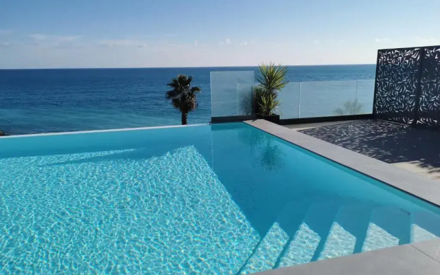 Résidence Pearl Beach - Seaside Rooftop Pool