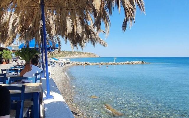 Hercules House in Tsoutsouras