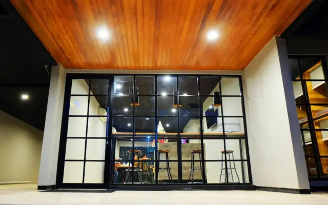 ZEN Hostel Gubeng Station