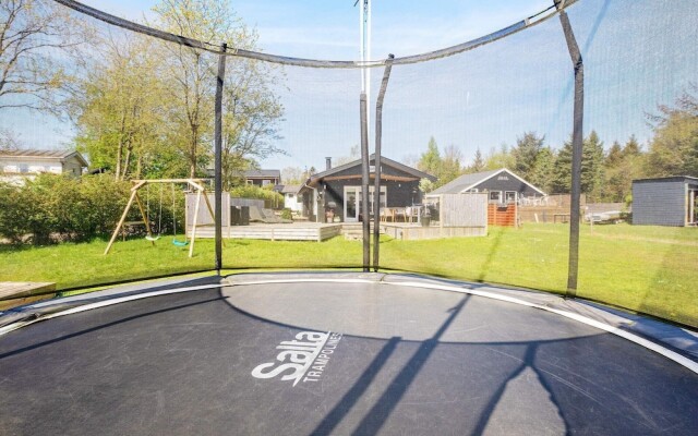 6 Person Holiday Home in Hojslev