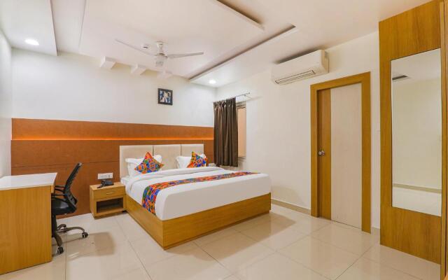 Fabhotel Ananda Inn