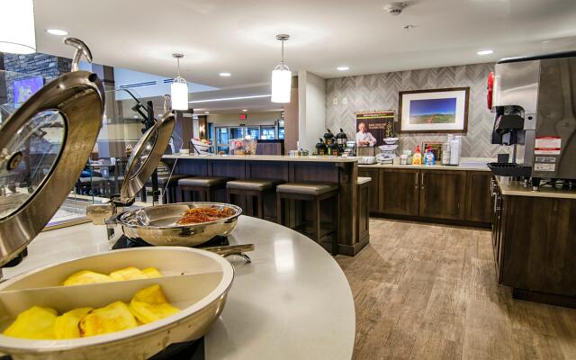 Staybridge Suites Marquette by IHG