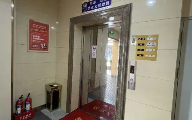 Taiyuan Yunshuiyi Hotel (Taiyuan Xuefu Street Subway Station)