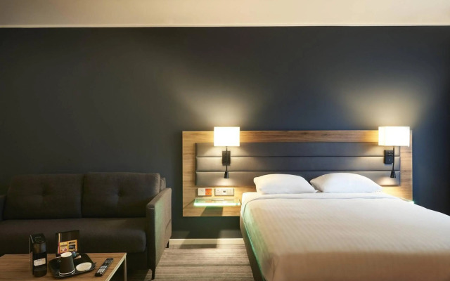 Moxy York