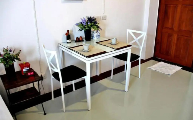 The Meet Green Apartment