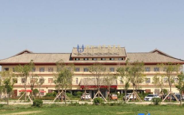 Mesa International Hotel