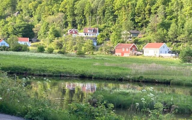 Anneks i naturskjønne Gitlevåg