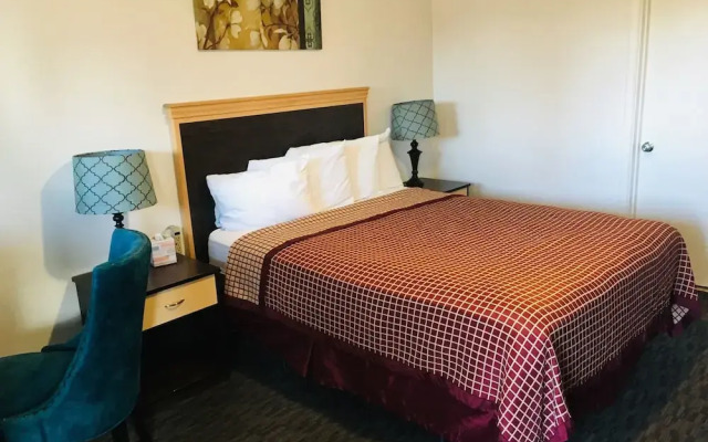 Rodeway Inn & Suites