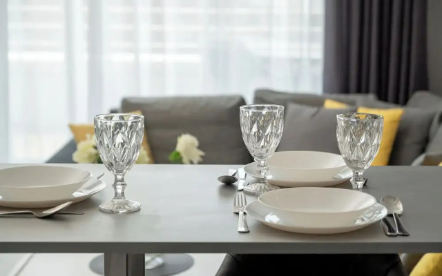 Luxury Apartment by Renters Prestige
