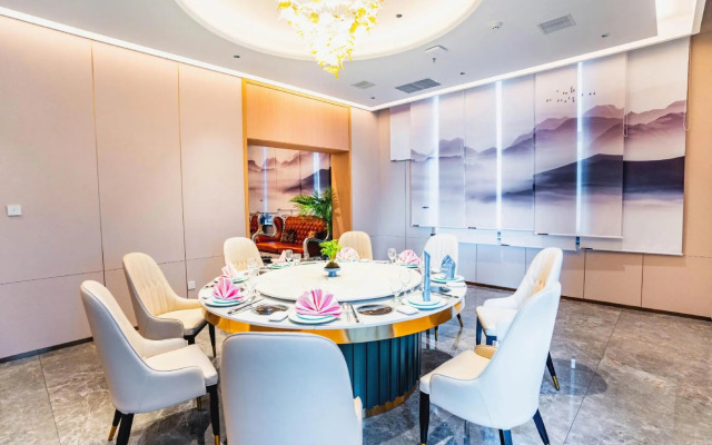 Baishan Hotel
