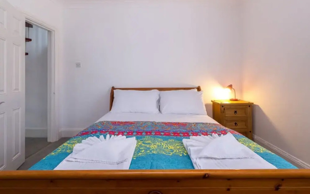 Host Stay Over Arches