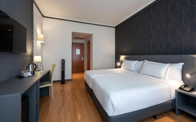 Hotel Madrid Plaza de España Affiliated by Meliá