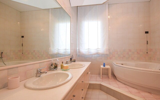 Awesome Home in Ragusa With 3 Bedrooms and Wifi
