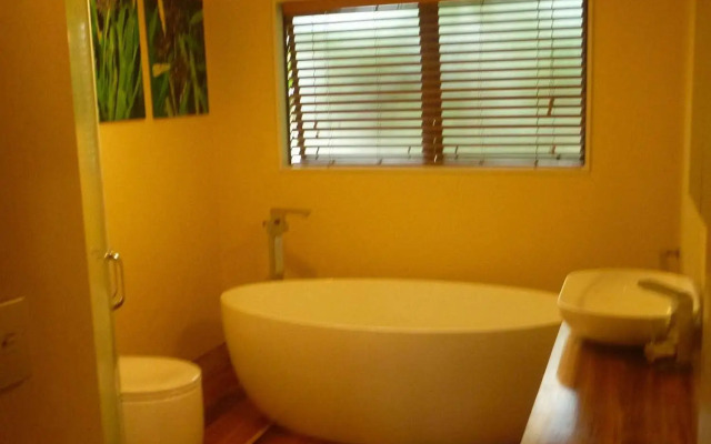 Pohutukawa Coast Bed & Breakfast