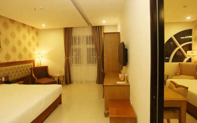 Royal Family Hotel Da Nang