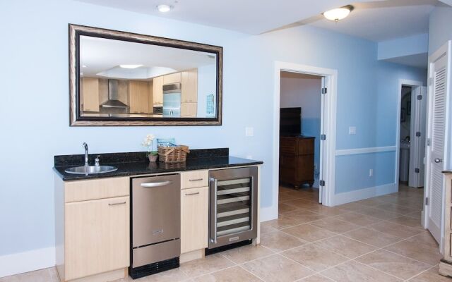 Crc0715 4 Bedroom Condo