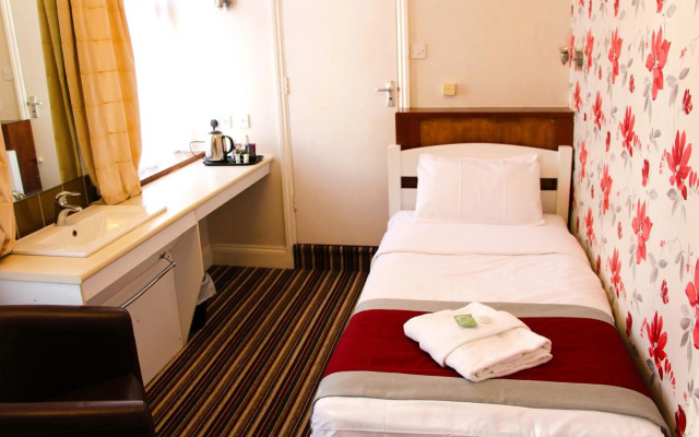 Russell Hotel
