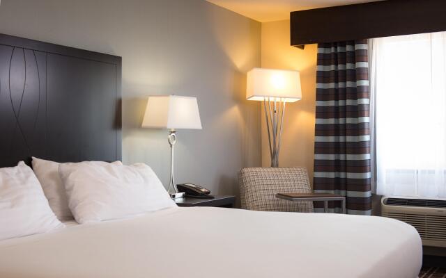 Holiday Inn Express Le Claire Riverfront-Davenport, an IHG Hotel