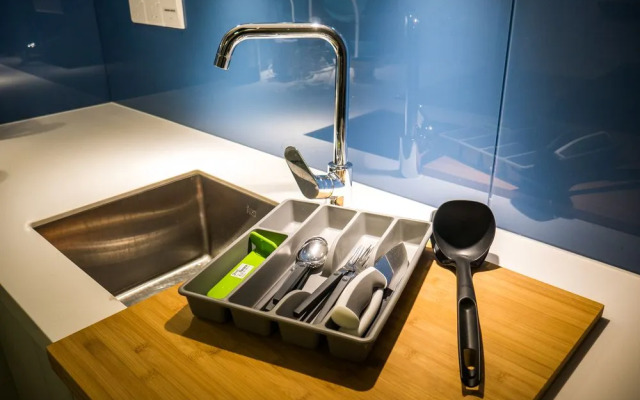 Three28 Tun Razak by Widebed