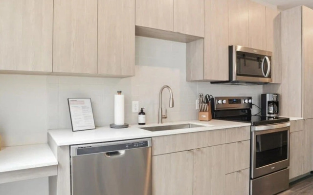 Cozysuites Modern 1BR Lawrenceville