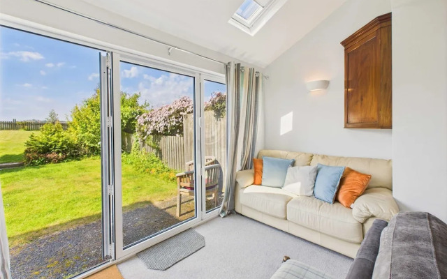 Host Stay Chirnells