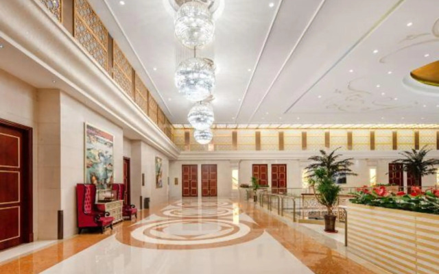 Riverside Hotel