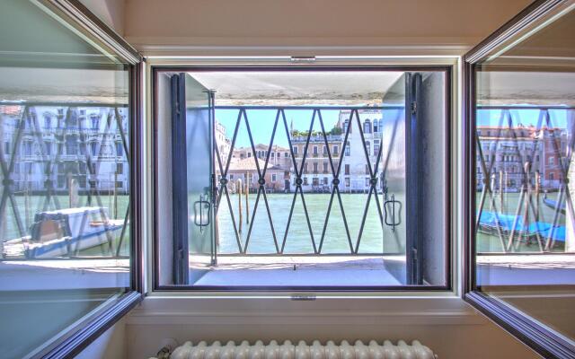 GRANDCANAL-GREEN new, 3pax, 2bath, fiber free wifi